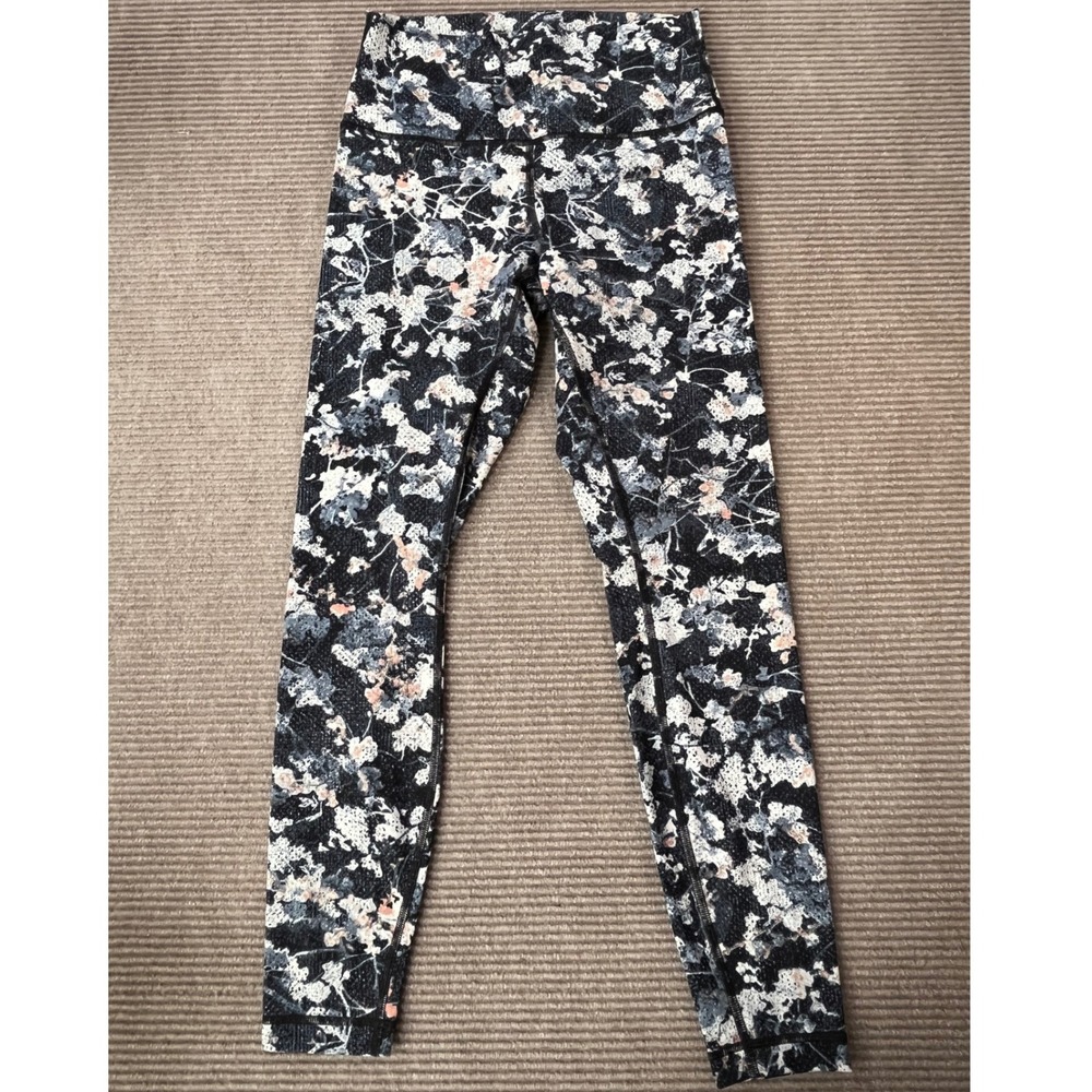 Lululemon High Rise Leggings Black White Peach Abstract Floral Print Size 4 28in